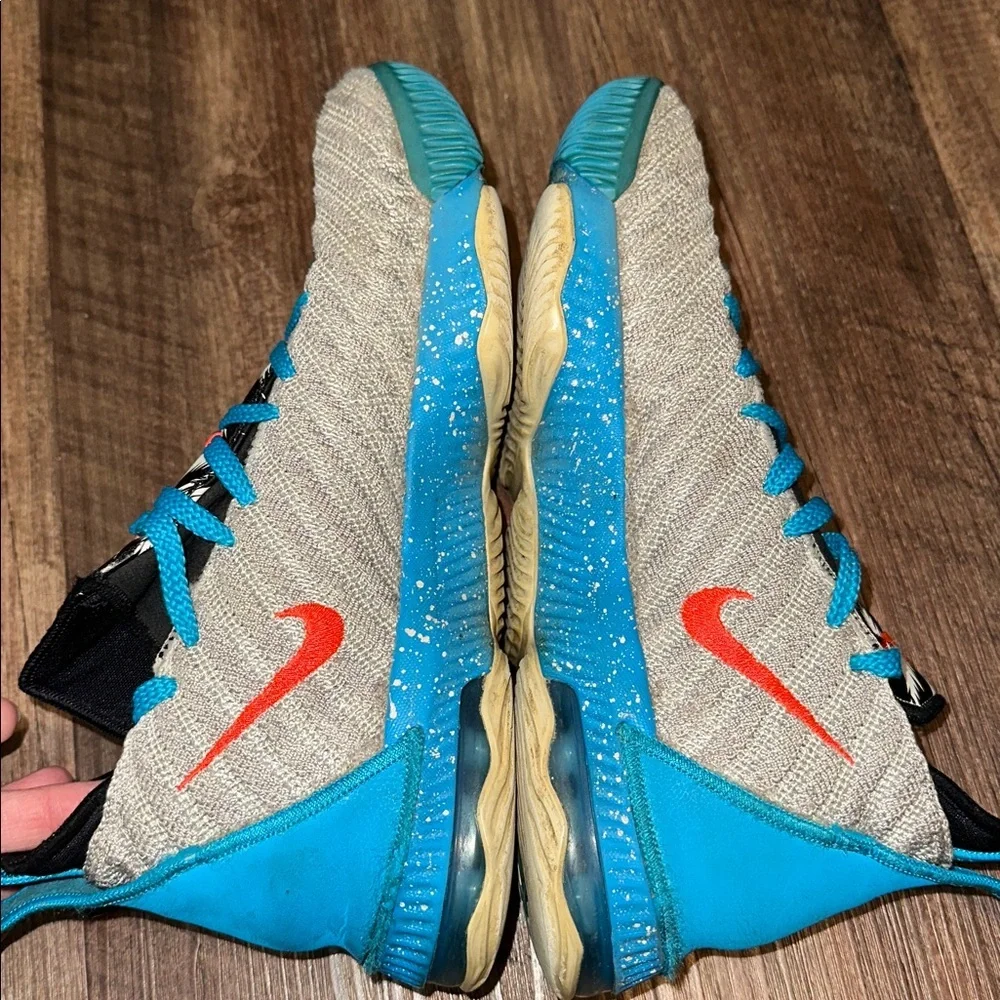 Nike Lebron XVI 16 GS 